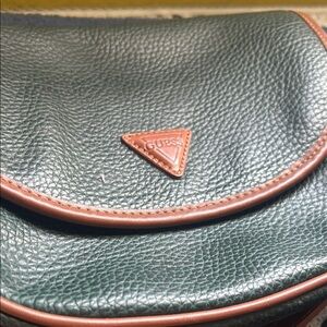 GUESS Green Leather Crossbody Bag